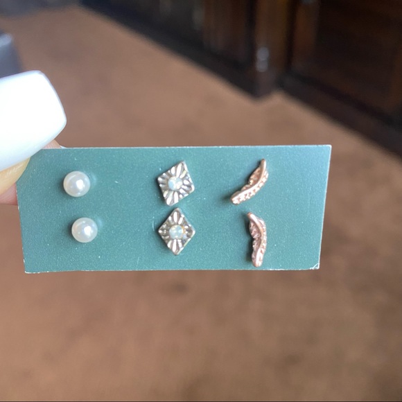 Earring Bundle - Picture 4 of 8